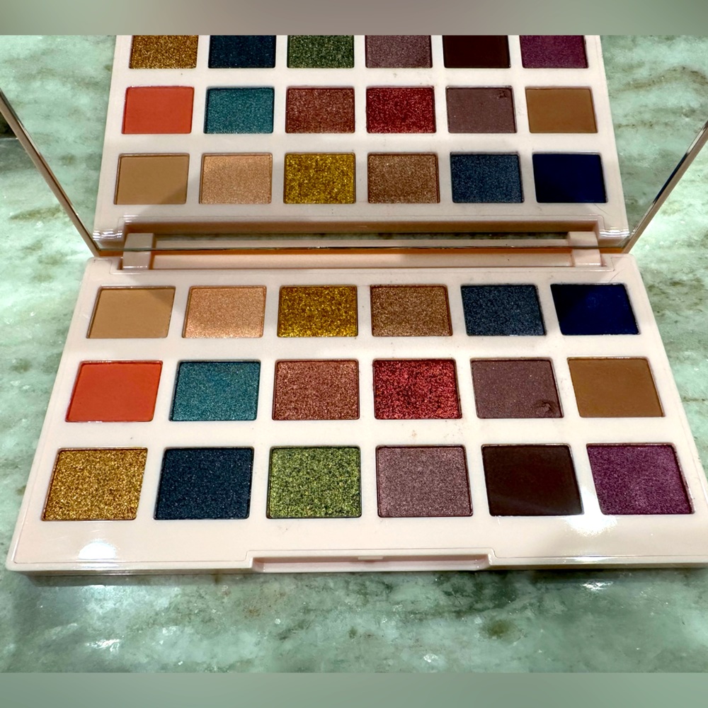 Ciate “The Editor” pallet